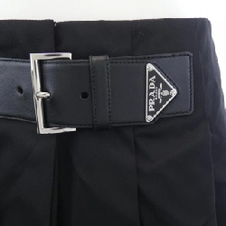 Chân váy logo tam giác PRADA 21H922 S222 1WQ8 - Hàng hiệu Authentic 815878