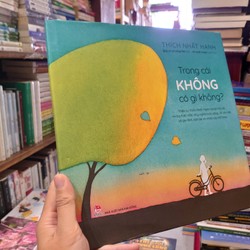 Trong cái không có gì không? 184658