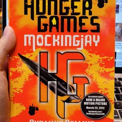 The Hunger Games Mockingjay - Suzanne Collins (Paperback) 459737