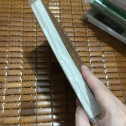 Ở xứ sở sau gương  526406