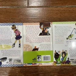 Junie B.Jones và ngày hội thú cưng.  Junie B.Jones và chiếc xe buýt bốc mùi ngớ ngẩn ..(6 715359