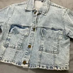 Áo khoác jean size S, M còn mới , mặc 2 lần 729202