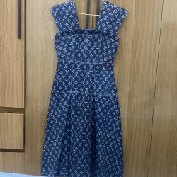 sz M váy thiết kế của Mau