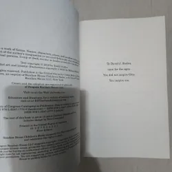 Sách Otto P. Nudd của Emiky Butler 714696