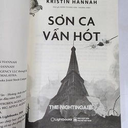 Sách Sơn ca vẫn hót của Kristin Hannah bìa mềm mới 99% 506752