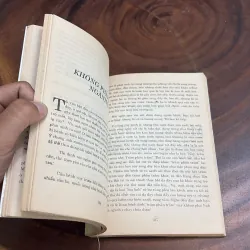 II Văn Thơ Đả Kích, Trào Phúng, Câu Đối: Vỏ Quýt Dày, Móng Tay Nhọn - Đặng Minh Phương 999187