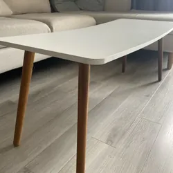 Bàn decor phòng phong cách Bắc Âu còn dùng tốt, có thể liên hệ trực tiếp qua lấy 675000