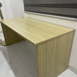bàn làm việc 452608