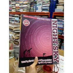 NIGHT SKY: WATCHING THE UNIVERSE OUTSIDE YOUR WINDOW BY GILES SPARROW 199811