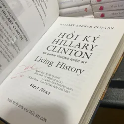 Hồi ký Hillary Clinton và chính trường nước Mỹ - Living History 1005019