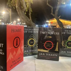 THE HOBBIT THE LORD OF THE RINGS - J.R.R. TOLKIEN (3 tập)