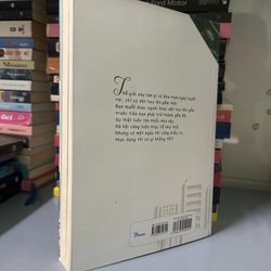 Sống thực tế giữa đời thực dụng 497087