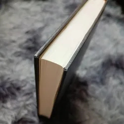 Đèn lồng đỏ treo cao cao 926556