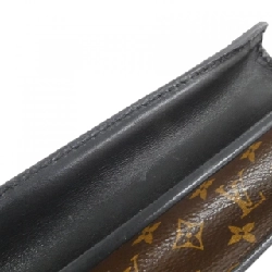 Túi xách đeo vai Louis Vuitton Monogram Reverse Trunk Clutch M43596 611739