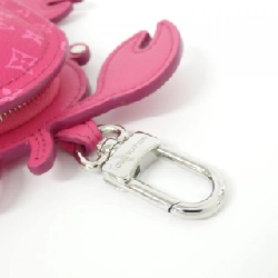 Túi xách monogram Louis Vuitton Charm LV Club M02298 móc khóa 624041