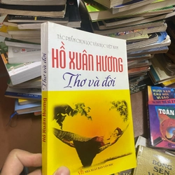 Sách Hồ Xuân Hương: Thơ và đời