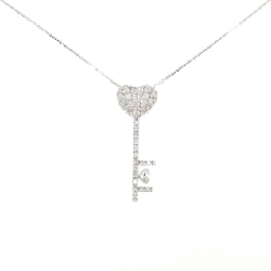 K18WG Mặt Dây Chuyền Hình Tim × Chìa Khóa Đính Kim Cương 0.60CT - Hàng hiệu Chính Hãng