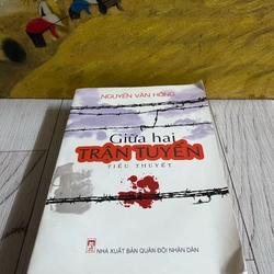 Giữa hai trận tuyến 