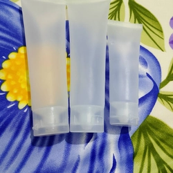 Tuýp / Chai Nhựa Chiếc Mỹ Phẩm