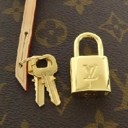 Ba lô Louis Vuitton Monogram Alma M47132 608260