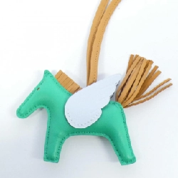 Túi charm Hermes Rodeo Pegasus PM 083010CA 625663