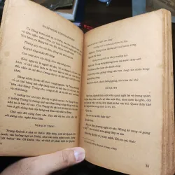 Câu Đối Việt Nam - Phong Châu 1023257