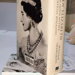 William Shawcross - Queen Elizabeth (The Queen Mother) (The official biography) 553330