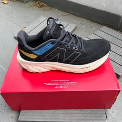 Giày chạy bộ nam New Balance EU44 màu đen 527576