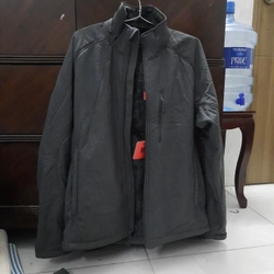 Áo gió nam của Kirkland. Size M màu xám đen 224266