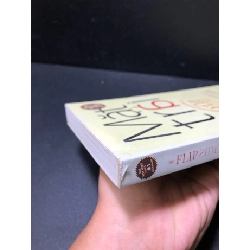 Mắt trái lấp đầy góc khuyết năm 2014 mới 80% rách gáy nhẹ bẩn HCM2211 912477