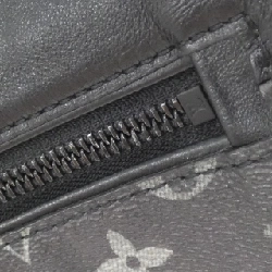 Túi đeo chéo Louis Vuitton Monogram Galaxy Discovery Bum Bag M44444 - Hàng hiệu Chính hãng 768540