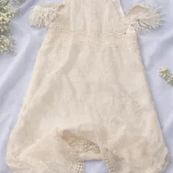 Váy cổ tròn, 2 tay xoã xuống ngang vai. 973072