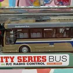 Xe Ô Tô Buýt Đồ Chơi Điều Khiển Từ Xa 9933-1 Dùng Pin Sạc Có Đèn Sáng City Series Bus 195814