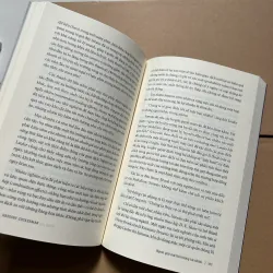 Người giải mã thị trường tài chính - Gregory Zuckerman 747039