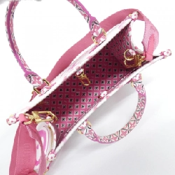 Túi Louis Vuitton Monogram Flower Tile (LV by the OnTheGo PM M22976) - Hàng hiệu Authentic 770810