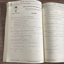 Sách toán ôn thi 20 đề thptqg (2025), 10 đề TSA và 10 đề HSA 784627