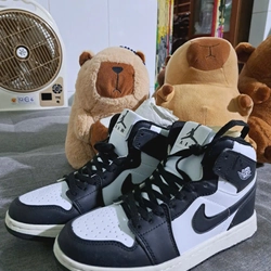 Giày Air Jordan 1 Mid (hàng nhái)