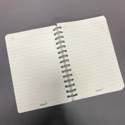 SỔ GÁY XOẮN, KẺ NGANG BÌA ĐEN TRẮNG CÔ GÁI CÁ TÍNH **TẶNG QUÀ 0Đ** FREESHIP 691088