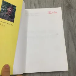 Hoàng ngọc hiến trong lòng bè bạn. 10b1 1026364