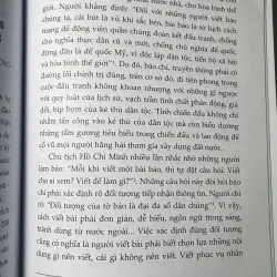 SÁCH CHỦ TỊCH HỒ CHÍ MINH VỚI SỰ NGHIỆP ĐỔI MỚI, PHÁT TRIỂN VÀ BẢO VỆ TỔ QUỐC 700725