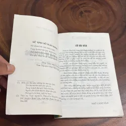 II Văn Học: Hồ Xuân Hương - Ngô Lăng Vân - 2008 1022455