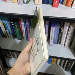 Lão già mê đọc chuyện tình  716615