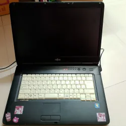 Laptop Fujitsu win10 màu đen 19in đã sử dụng còn mới 90% để 774519