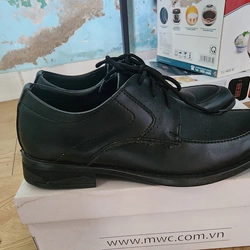 Giày tây size 40 đen mới 99% sử dụng 1 lần hiệu MWC