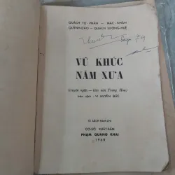 VŨ KHÚC NĂM XƯA - VI HUYỀN ĐẮC 762533