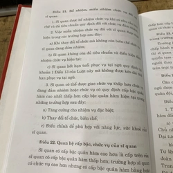 Luật sĩ quan và các văn bản thi hành luật sĩ quan. 999 460727