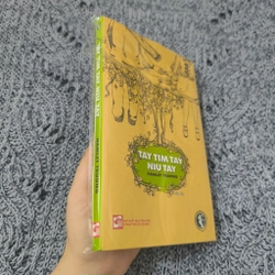 Tay Tìm Tay Níu Tay - Hamlet Trương (Tặng kèm CD) 550442
