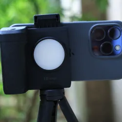 Tay cầm chụp ảnh từ xa , có tích hợp đèn LED - ULANZI CG02 698658