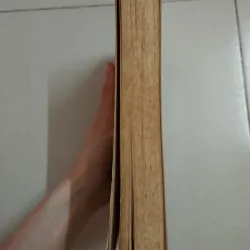 How to Feel Confident - Leil Lowndes 707917