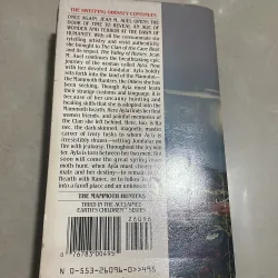 The mammoth hunters - Jean M. Auel 1020079